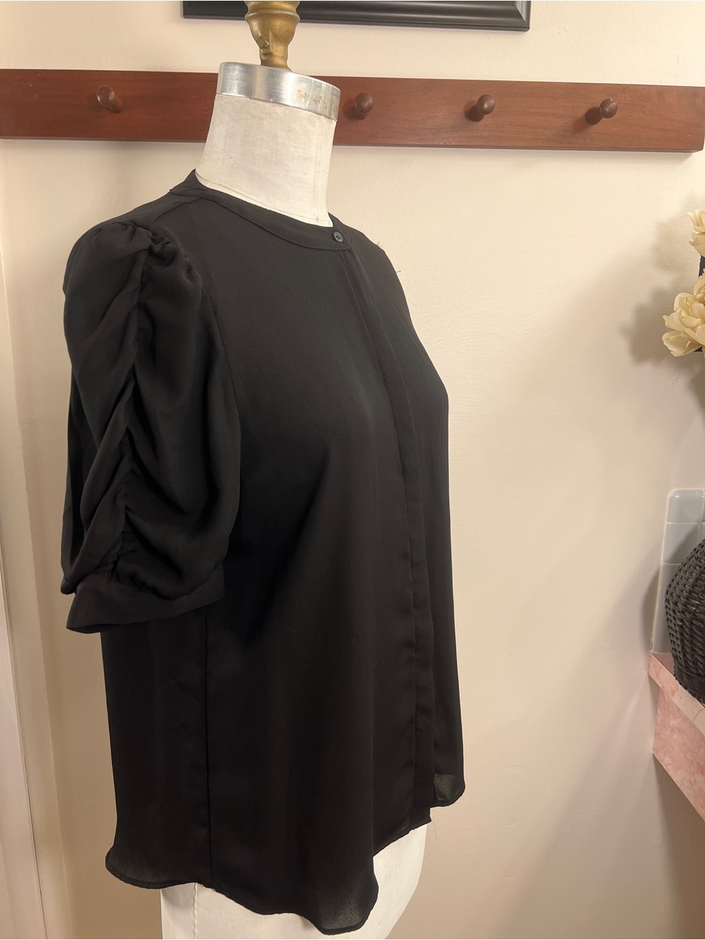 Tahari Black Puff-Sleeve Round-Neck Blouse